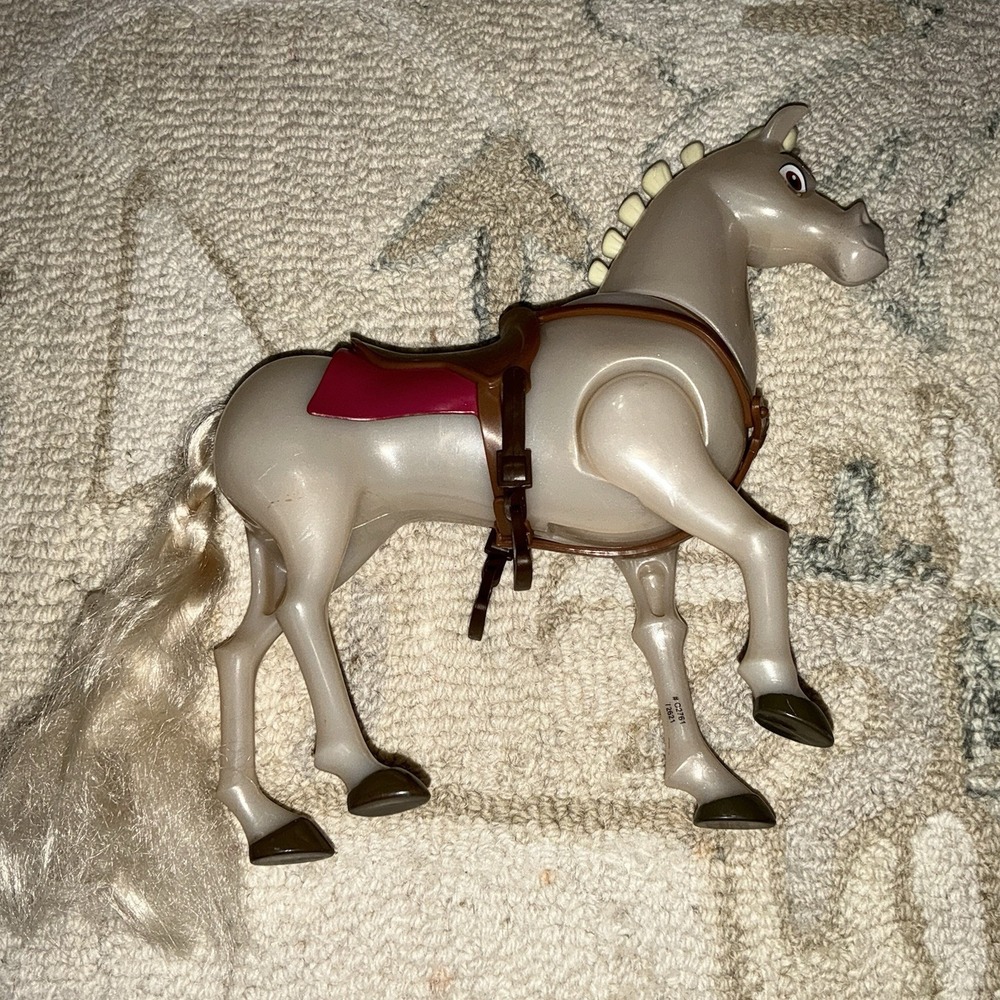 Disney Tangled Rapunzel Horse Maximus Poseable Figure saddle Princess